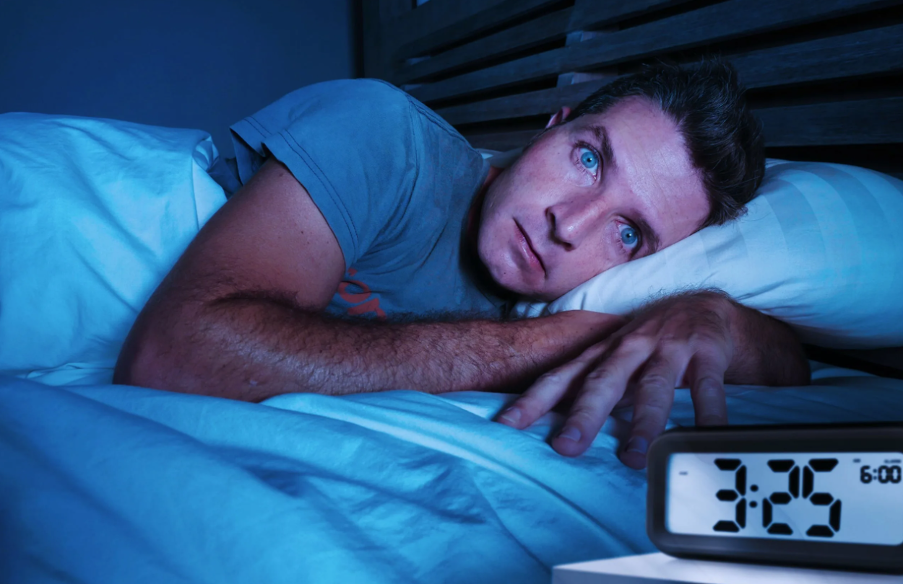 При сменном графике труда сон может стать поверхностным, прерывистым